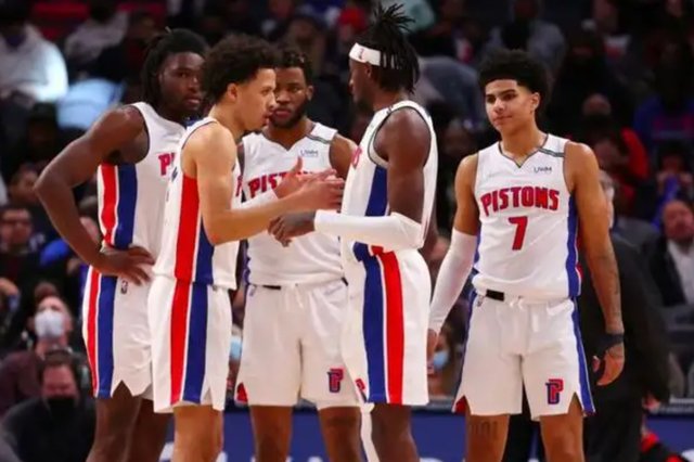 青年球员首发表现合格（年轻球员首发表现过关）