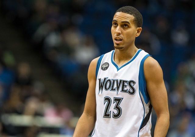 辽宁男篮王哲林末节关键表现（王哲林末节关键发挥，助阵辽宁男篮）