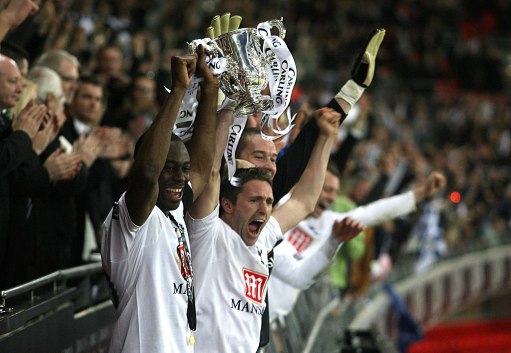 开拓者明日战快船伤病报告：罗威出战成疑，格兰特继续缺阵（开拓者明日迎战快船伤情更新：罗威出战成疑，格兰特继续缺阵）