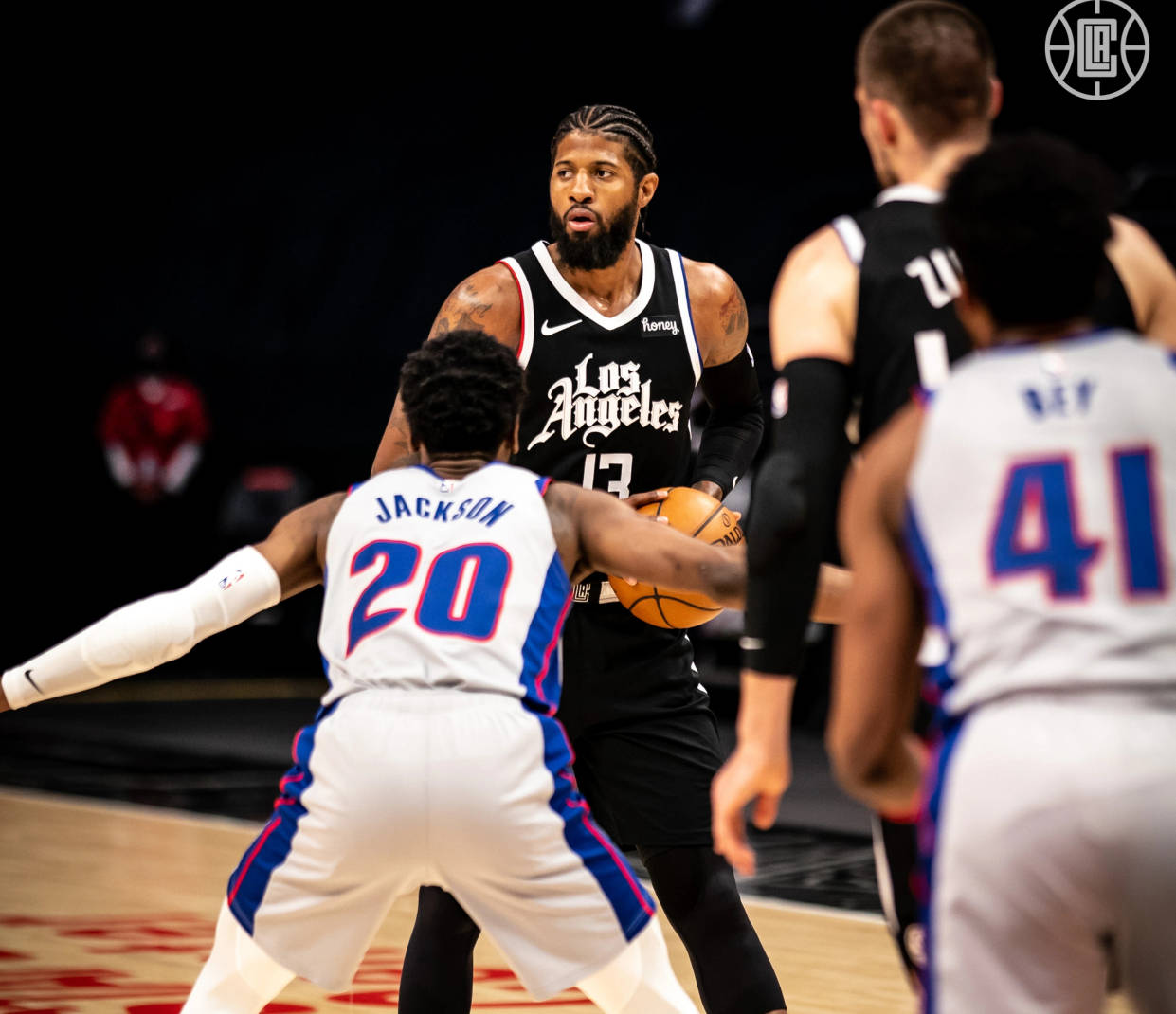 费迪南德：见到巴乔让我非常激动，那仿佛让我回到了童年时代（费迪南德：与巴乔相见激动万分，恍若重返童年）