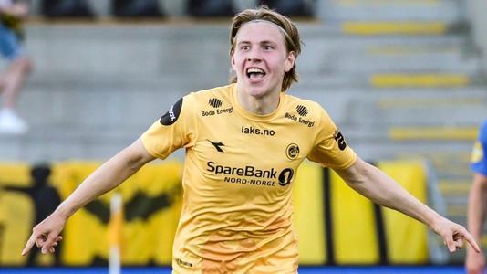 镜报：安东尼愿大幅降薪回归贝蒂斯，已拒绝胜利、博塔弗戈（镜报：安东尼愿为重返贝蒂斯大幅降薪，已拒绝利雅得胜利与博塔弗戈）