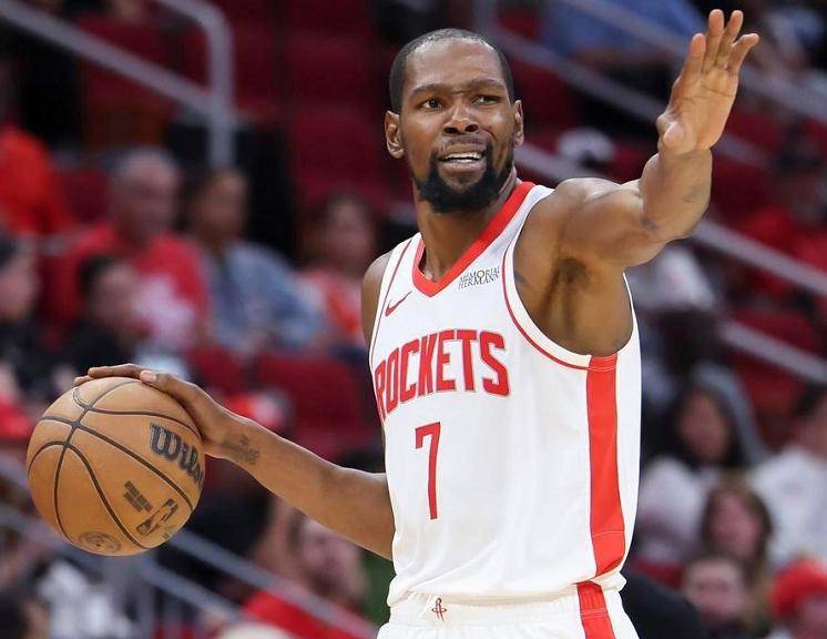 齐沃：最重要的是今天的意大利杯，然后再考虑之后的比赛（齐沃：先打好今天的意大利杯，后面的再说）