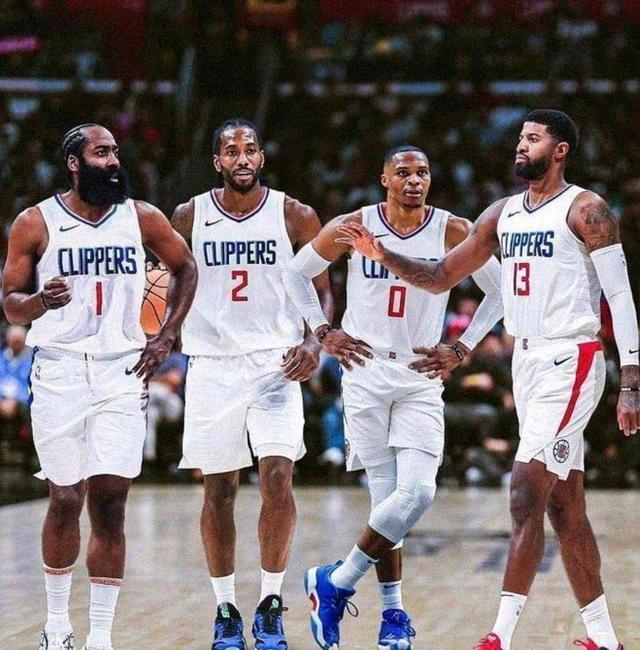 罗伊斯重返多特主场，俱乐部官方社媒发文欢迎（多特官方社媒发文欢迎罗伊斯重返主场）