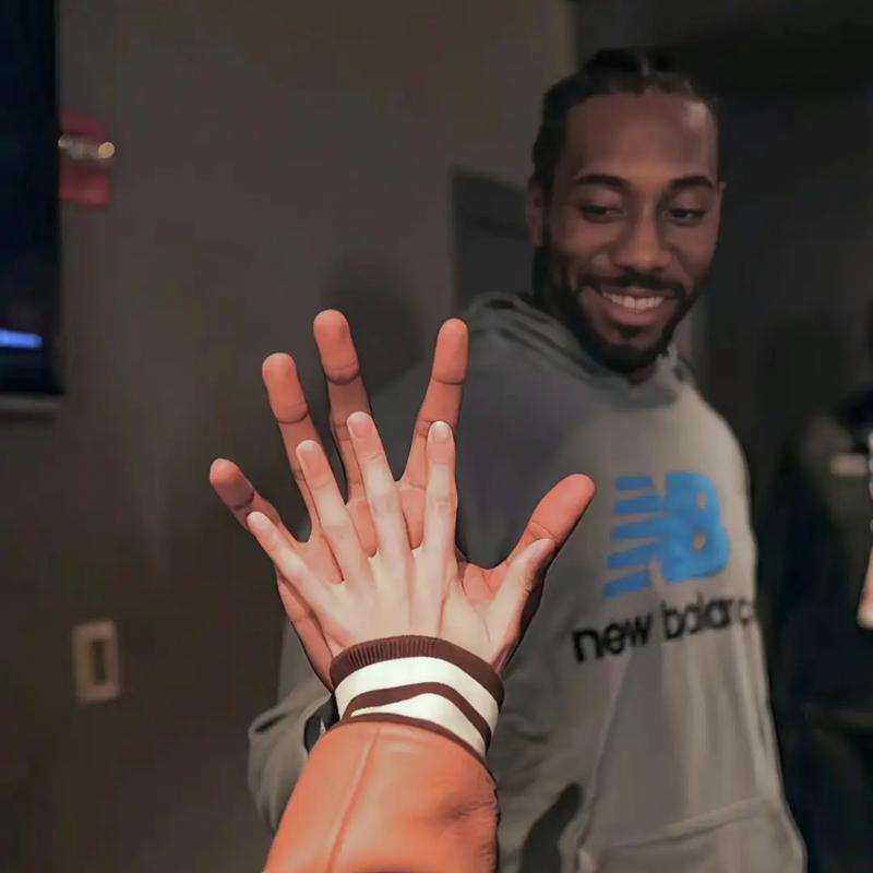 爷青回，维耶里社媒晒与大罗、巴乔、托蒂、卡纳瓦罗等人合照（维耶里社媒晒合影：同框大罗、巴乔、托蒂、卡纳瓦罗等传奇）