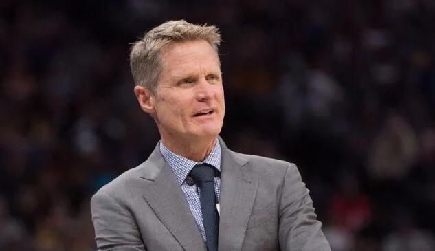 掘金替补关键时刻完成反超（替补群发威，掘金要害时段实现反超）