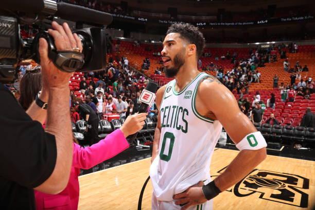 拜仁vs圣保利：凯恩领衔，卡尔、金玟哉、格雷罗首发（拜仁战圣保利：凯恩挂帅，卡尔、金玟哉、格雷罗先发）