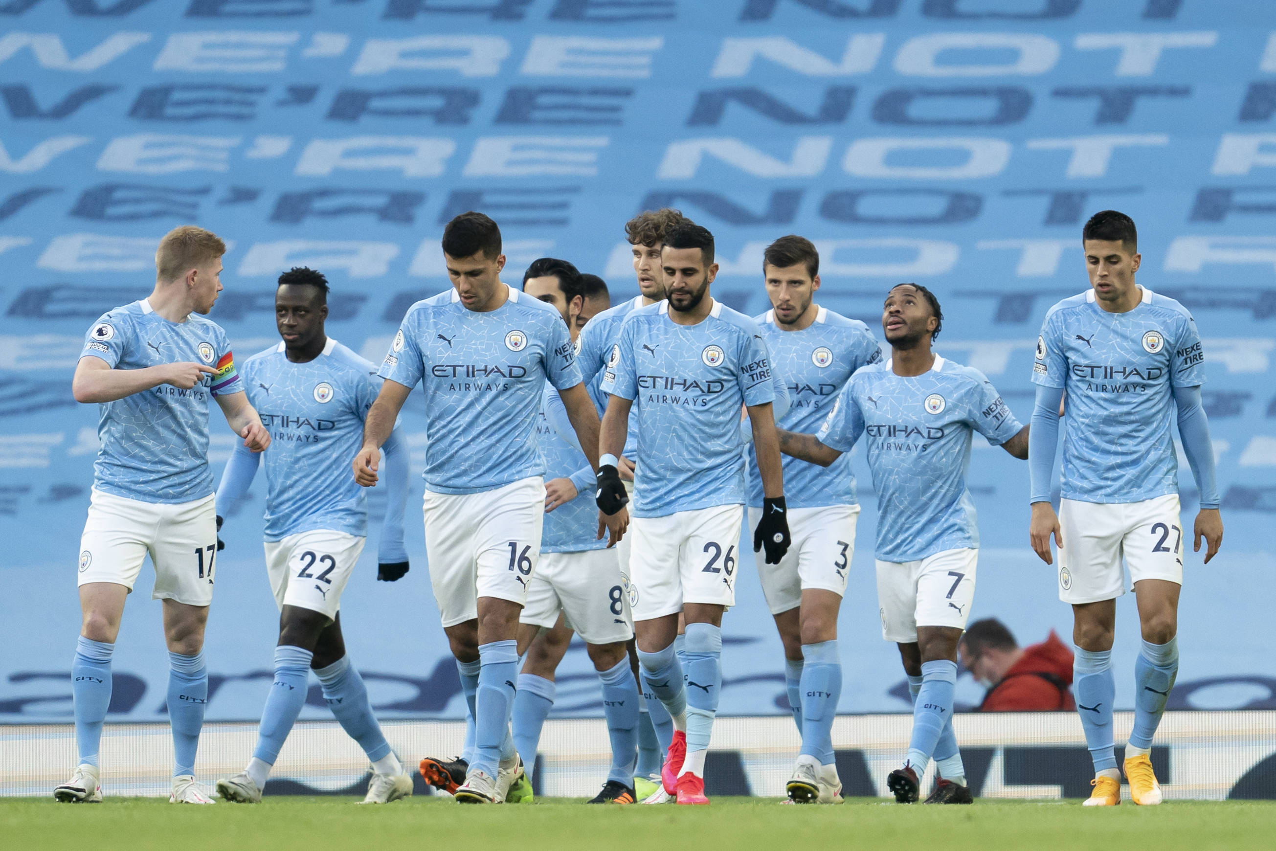 海纳：过去的几个赛季里，我们遇到这样的情况就放弃了（海纳：此前几个赛季一遇到这种情况我们就选择放弃）