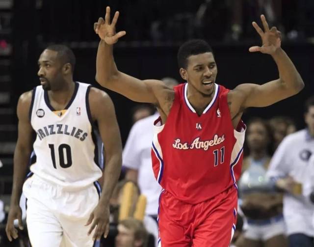 【欧冠】巴塞罗那主场逆转，成功把糟糕状态抛给切尔西（【欧冠】巴萨主场翻盘，低迷轮到切尔西）