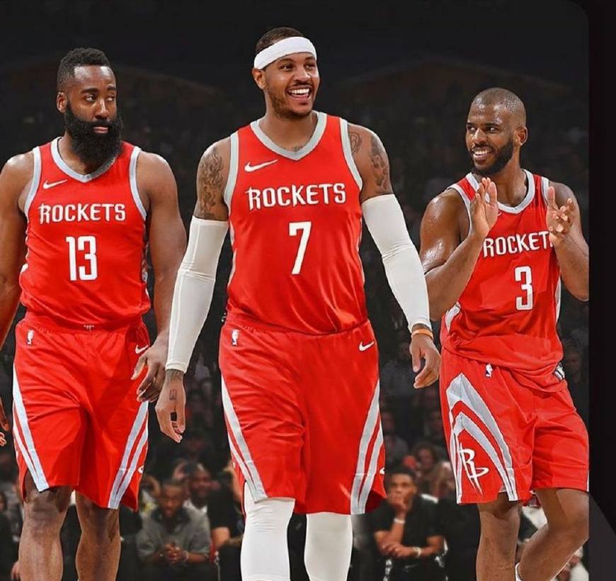 马德兴：中国足球受冷遇因成绩没突破，地方超火爆是大众怒其不争（马德兴：国足成绩难破局致整体遇冷，地方热度高因球迷恨铁不成钢）