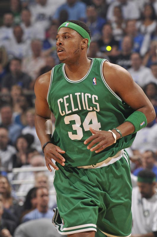 上半场累计第4次！杨瀚森次节协防再送防守犯规（上半场已第4次！杨瀚森次节协防再被吹防守犯规）