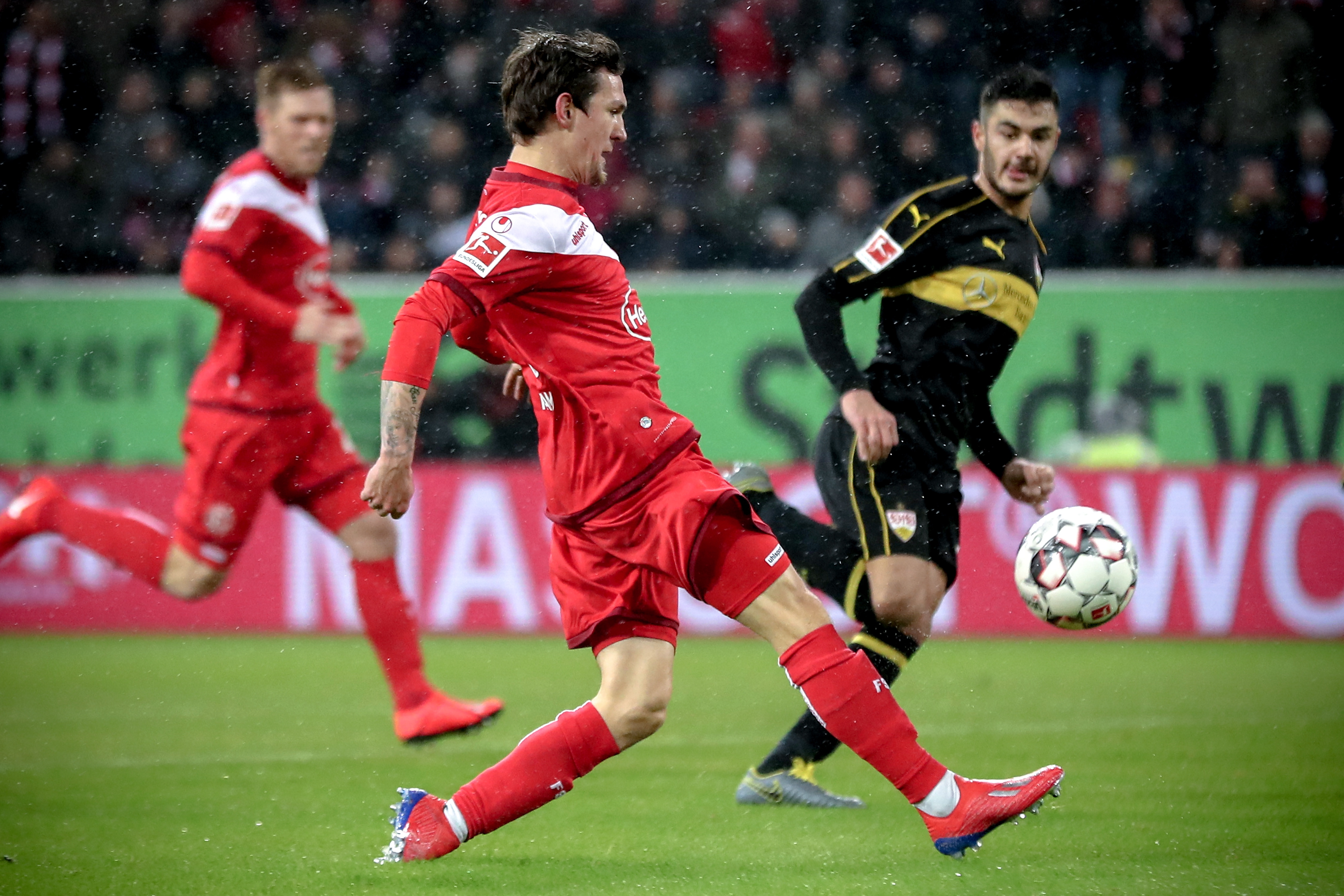 西甲与球员协会将再次会谈，特巴斯未放弃未来继续推行海外赛（西甲与球员工会将再议，特巴斯仍坚持未来推动海外赛）