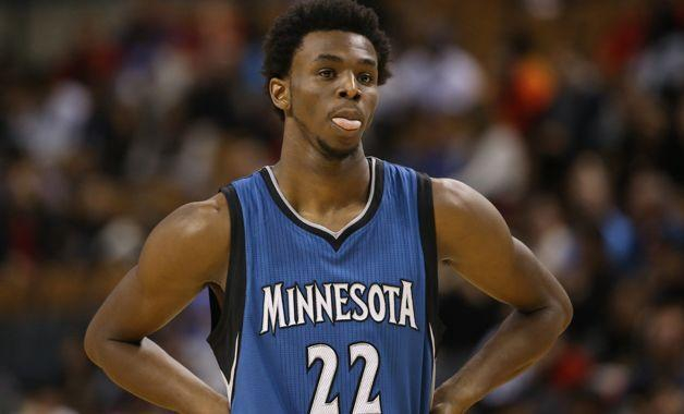 世亚预战报：伊拉克2-1补时绝杀阿联酋，总比分3-2晋级（世亚预快报：伊拉克补时2-1击败阿联酋，累计3-2强势晋级）